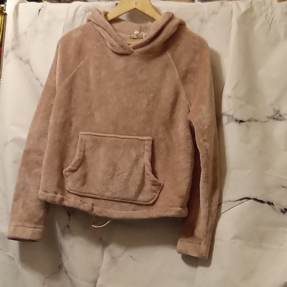 Hippie Rose Tops - Hippie Rose crop fleece hooded pull over Med oversized 💙💙💙💙